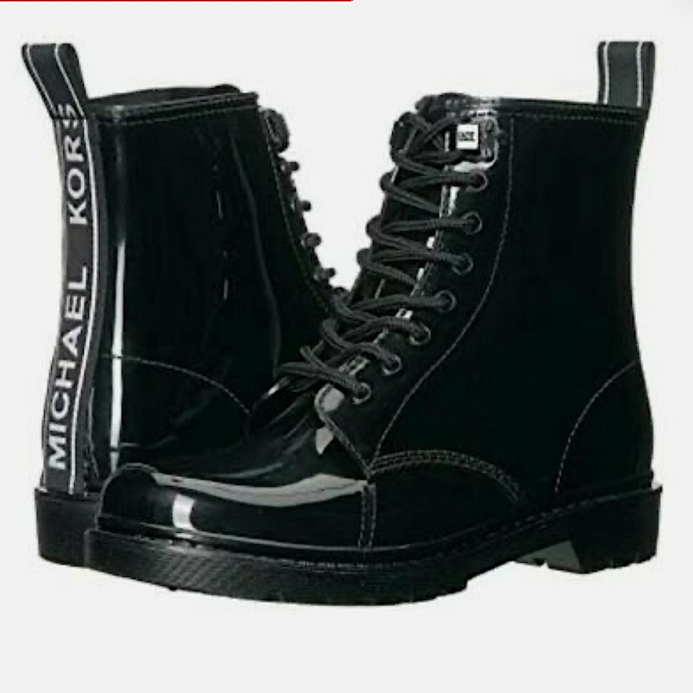 MICHAEL KORS | Black shiny contrast lace up combat boots